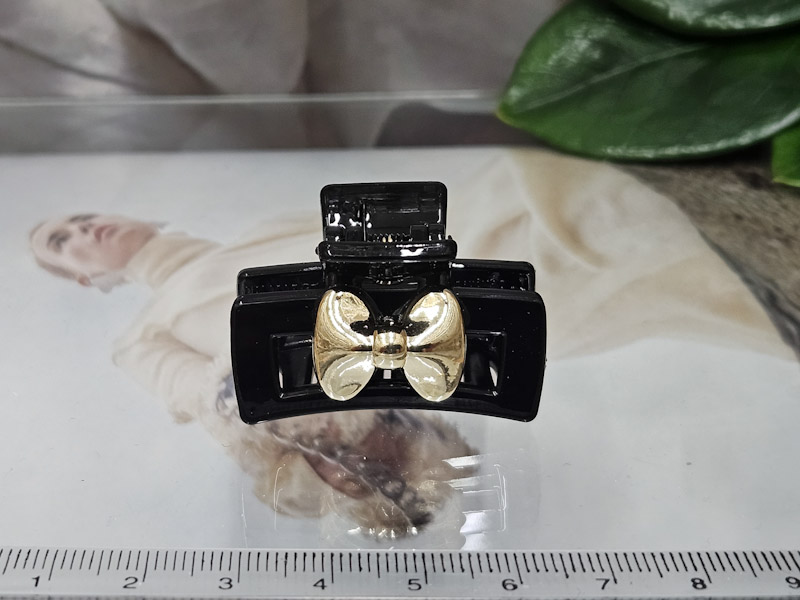 Заколка 1045005500307: цена 165 рублей.