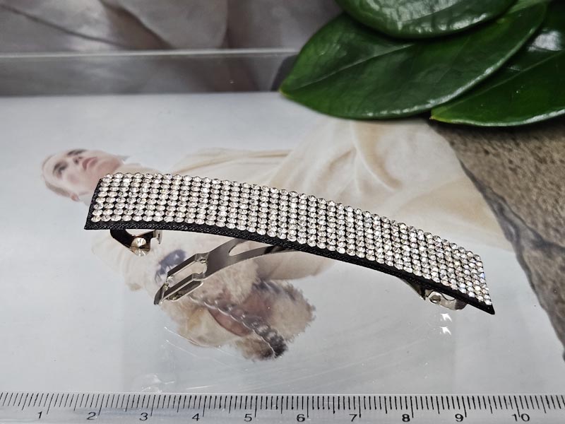 Заколка 1310005500467: цена 180 рублей.