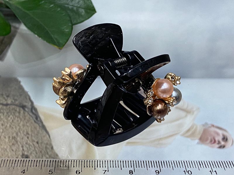 Заколка 1103005500595: цена 215 рублей.