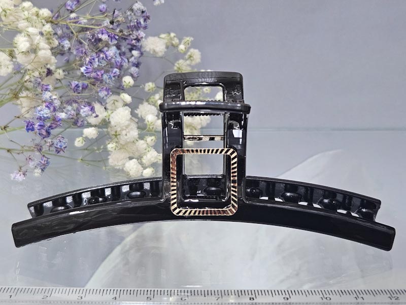 Заколка 1915001601448: цена 330 рублей.