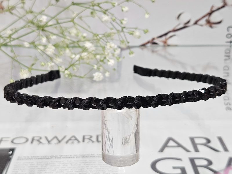 Ободок 1812001600016: цена 165 рублей.