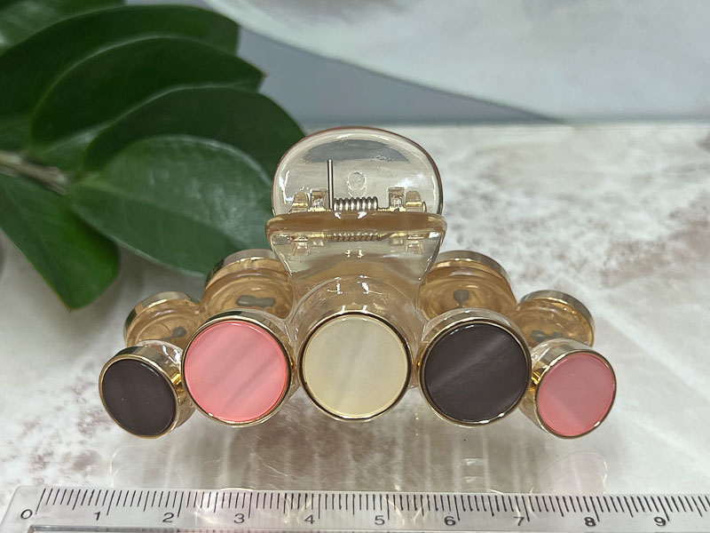 Заколка 1915005501010: цена 410 рублей.