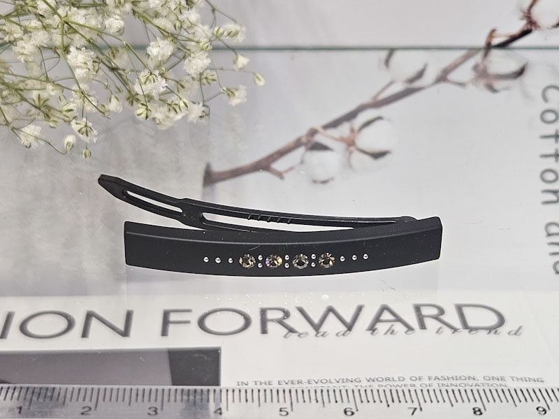 Заколка 1085005500068: цена 135 рублей.