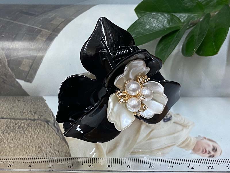 Заколка 1103005500168: цена 445 рублей.