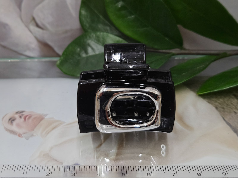 Заколка 2144005500054: цена 330 рублей.