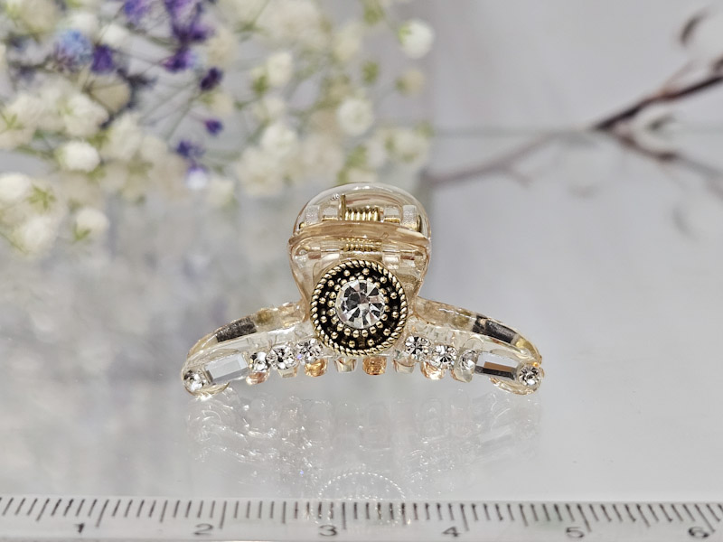 Заколка 1866001600095: цена 165 рублей.