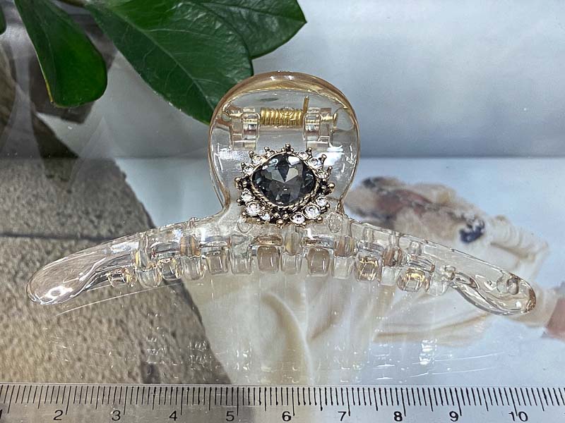 Заколка 1103005500243: цена 330 рублей.