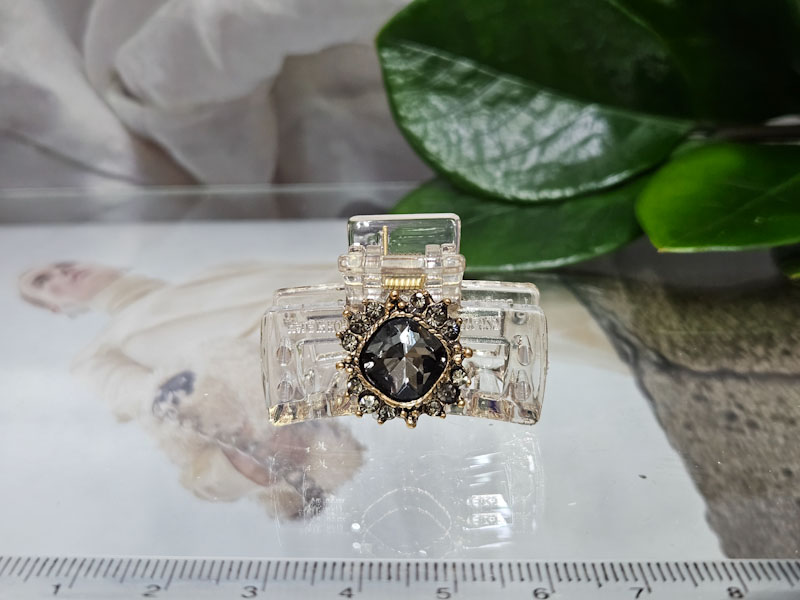 Заколка 1915001602087: цена 230 рублей.