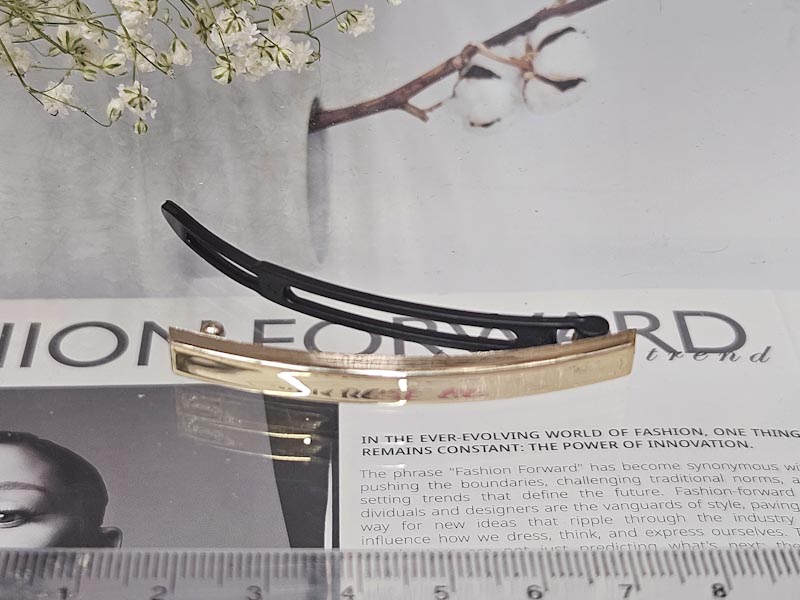 Заколка 1085005500082: цена 135 рублей.