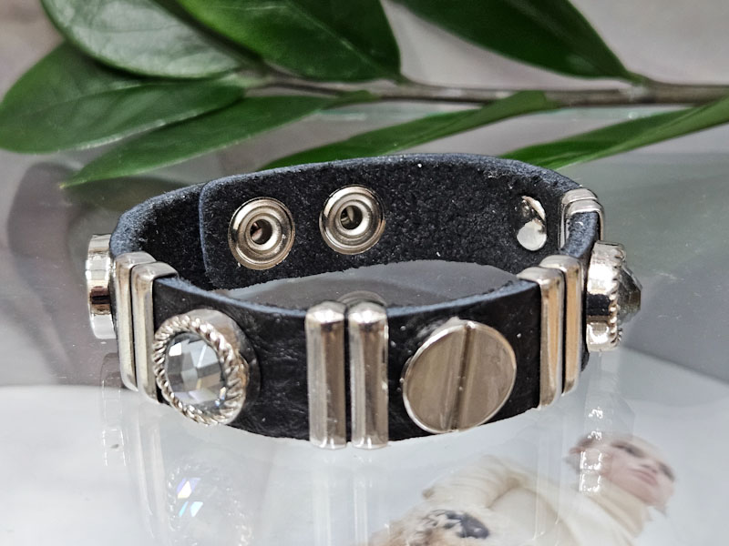 Браслет 1120006500140: цена 655 рублей.