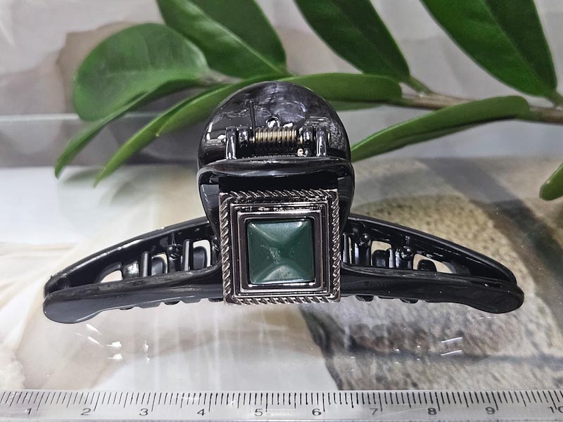 Заколка 1915001601653: цена 265 рублей.