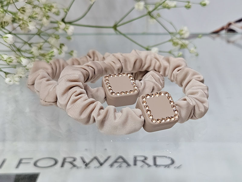 Резинка 2138001600023: цена 100 рублей.