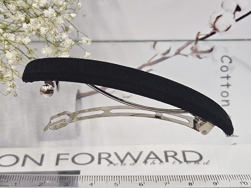 Заколка 1226005500324: цена 200 рублей.