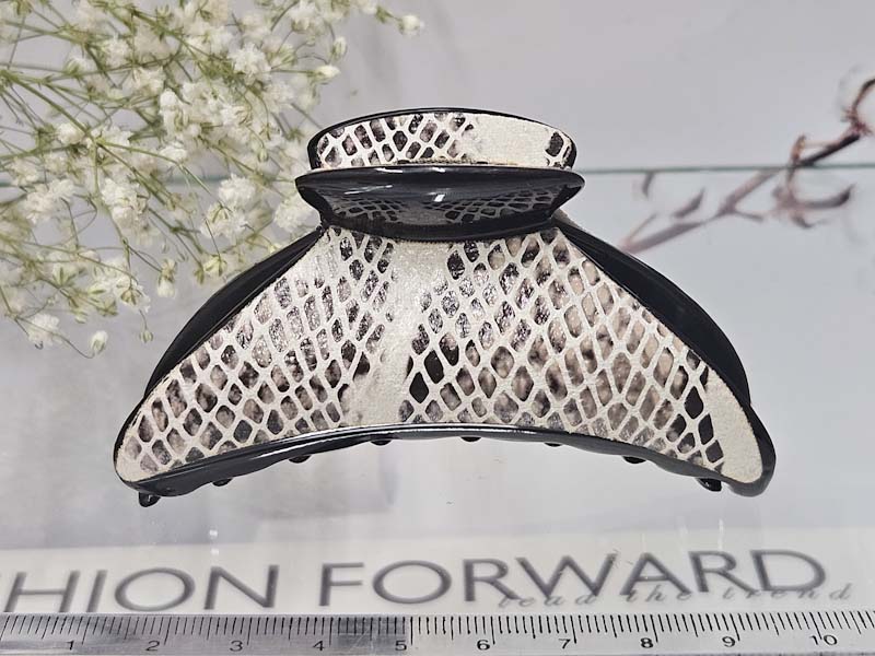 Заколка 1072001600137: цена 330 рублей.