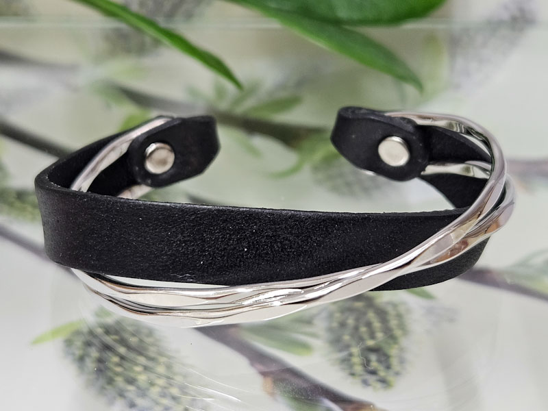 Браслет 1832006500050: цена 820 рублей.