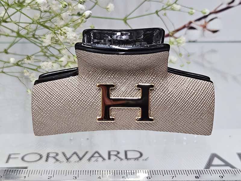 Заколка 1091001600060: цена 460 рублей.