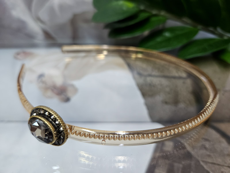 Ободок 1039001600185: цена 200 рублей.