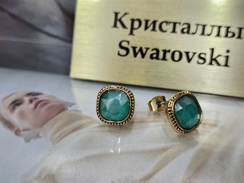Серьги 1141008300170: цена 345 рублей.