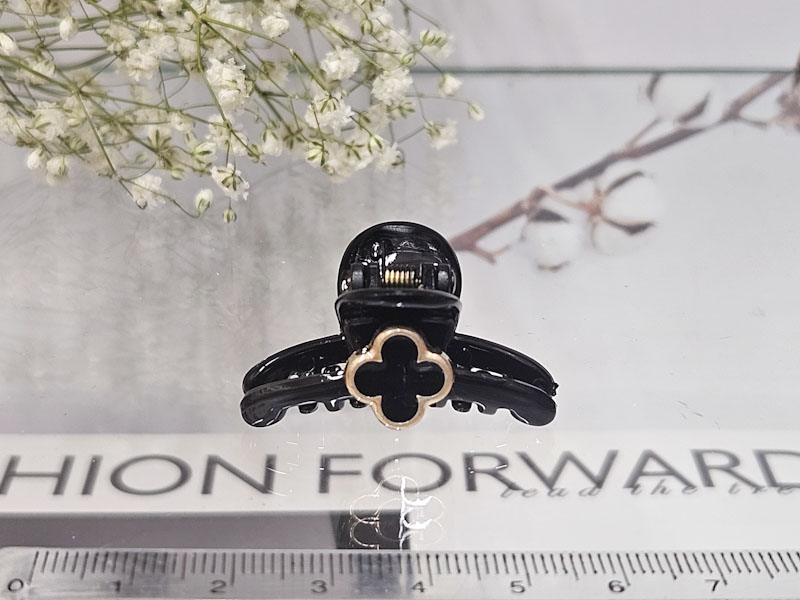 Заколка 1025005500170: цена 115 рублей.