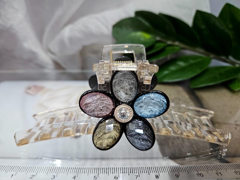 Заколка 1915001602223: цена 495 рублей.