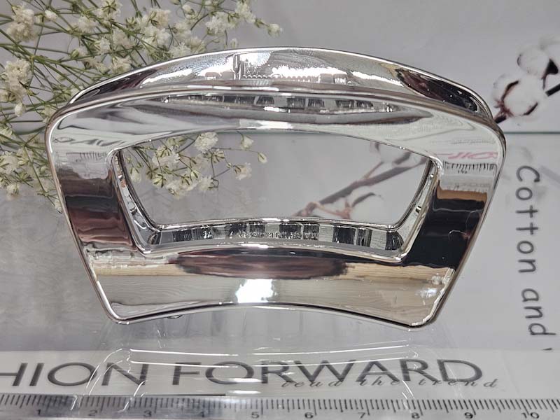 Заколка 1085005500174: цена 295 рублей.