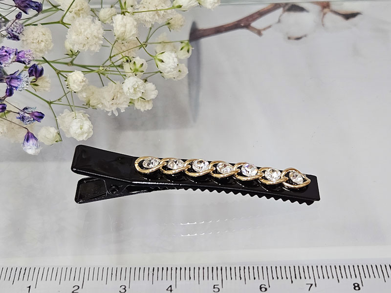 Заколка 1866001600590: цена 115 рублей.