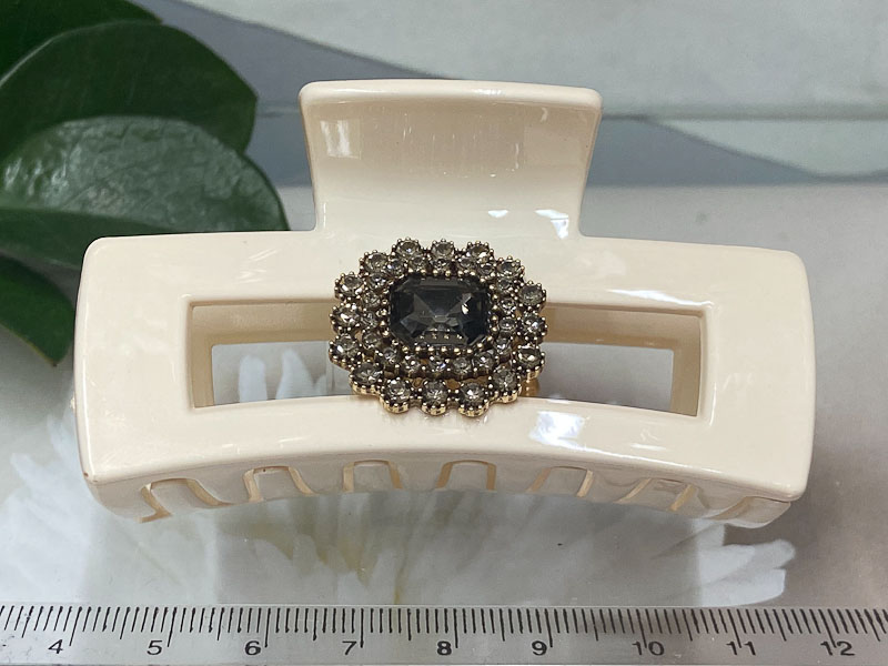 Заколка 2151005500038: цена 410 рублей.