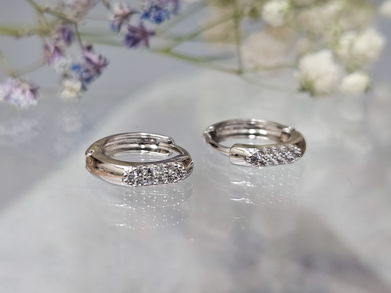 Серьги 2249026600025: цена 225 рублей.