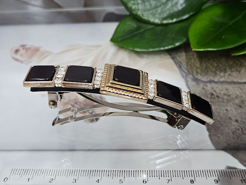 Заколка 1915001602032: цена 360 рублей.