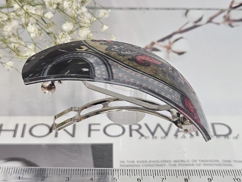 Заколка 1072005500044: цена 165 рублей.