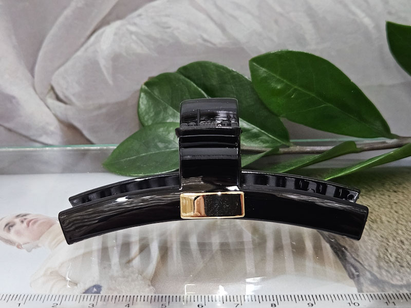 Заколка 1743001600020: цена 280 рублей.