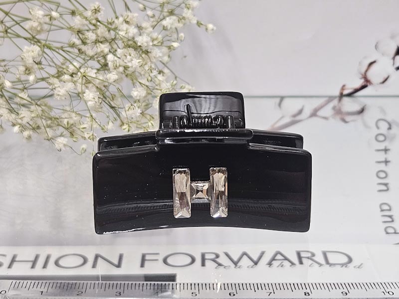 Заколка 1031005501024: цена 295 рублей.