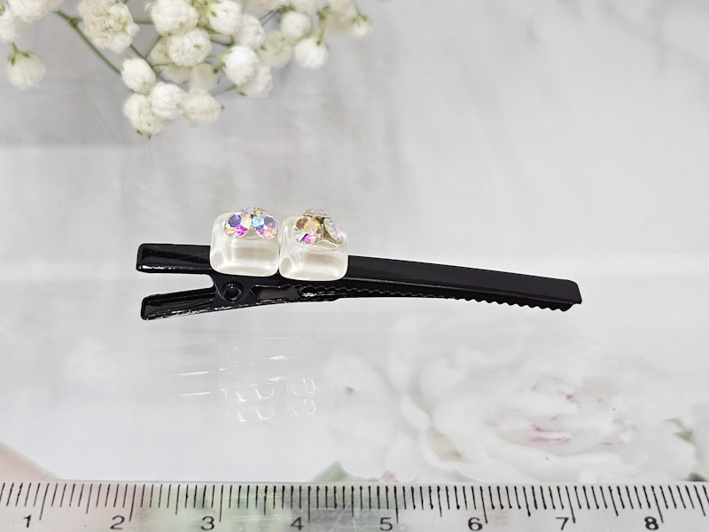 Заколка 2151001600138: цена 200 рублей.