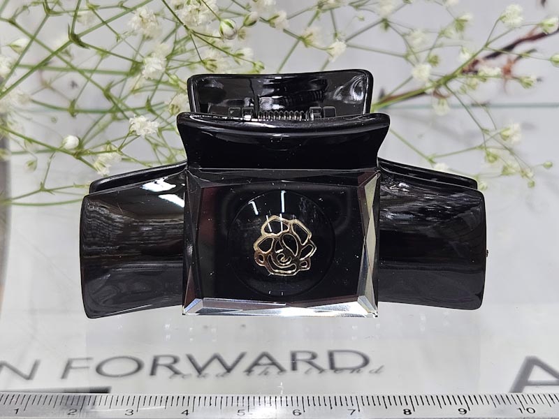 Заколка 1184005500204: цена 985 рублей.