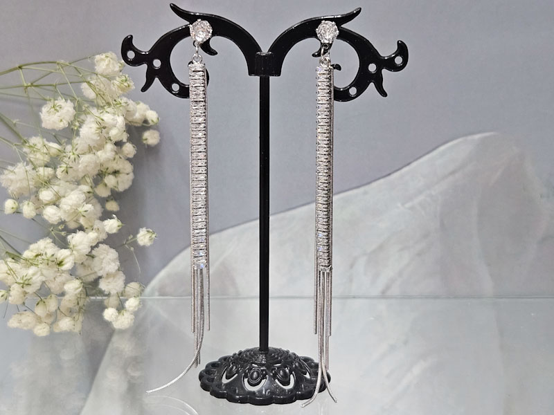 Серьги 2245026600010: цена 490 рублей.