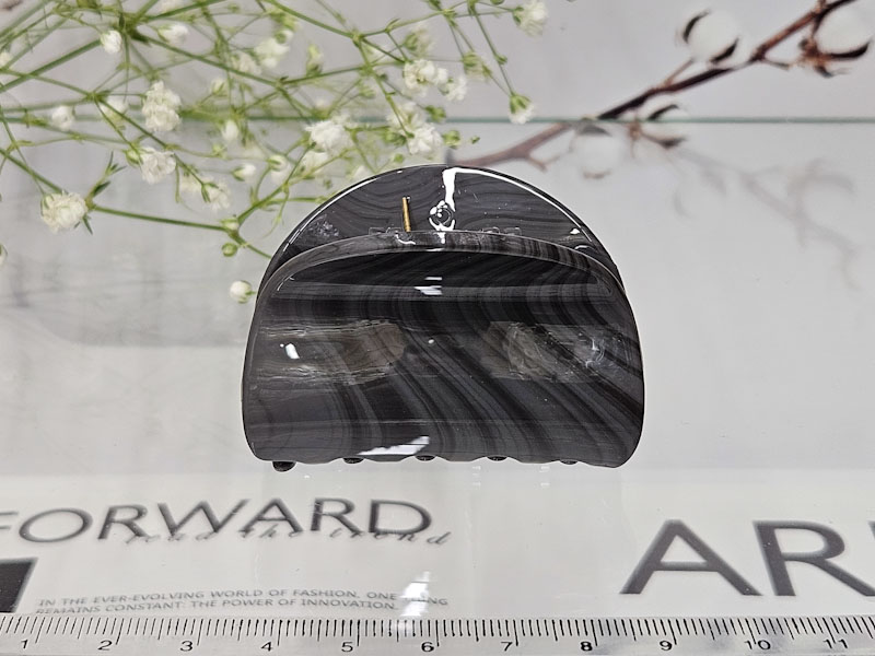 Заколка 1938005500043: цена 165 рублей.