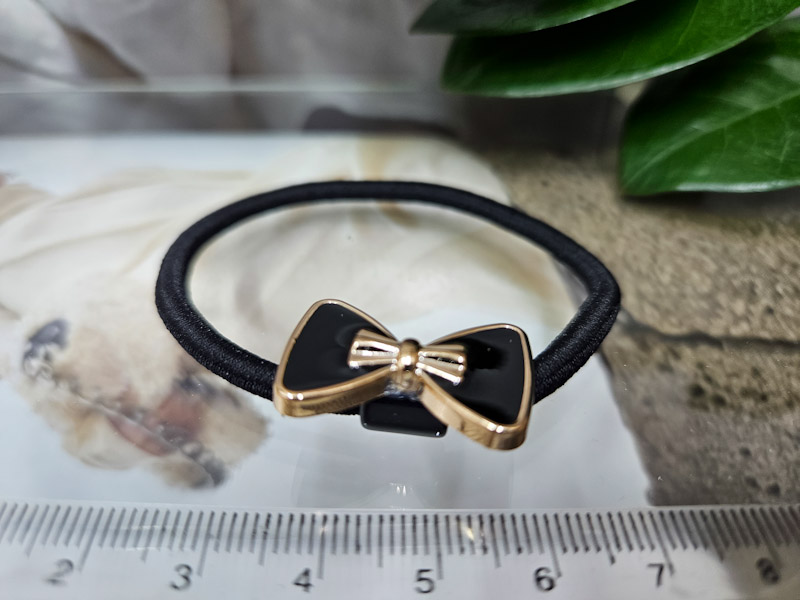 Резинка 1039001600178: цена 100 рублей.