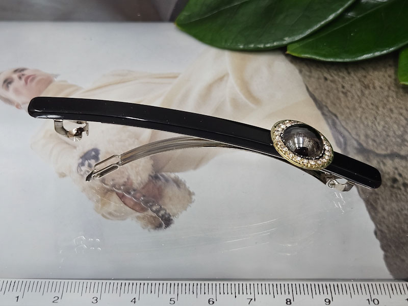 Заколка 1310005500283: цена 180 рублей.