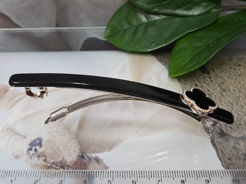 Заколка 1310005500122: цена 150 рублей.