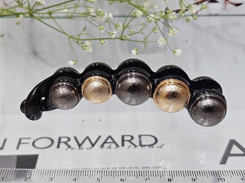 Заколка 1915005501225: цена 410 рублей.