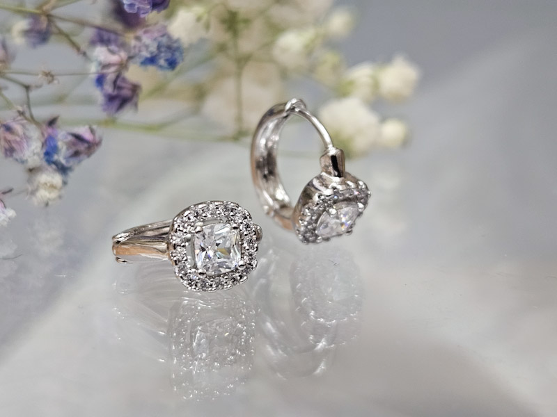 Серьги 2249026600063: цена 310 рублей.