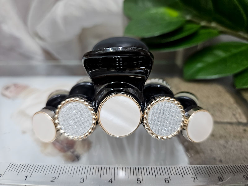 Заколка 1915005500785: цена 410 рублей.