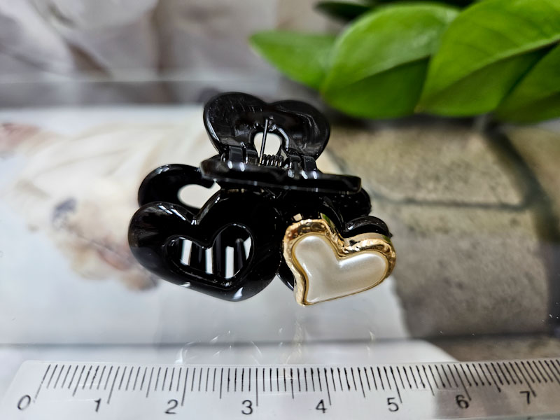 Заколка 2144005500061: цена 330 рублей.