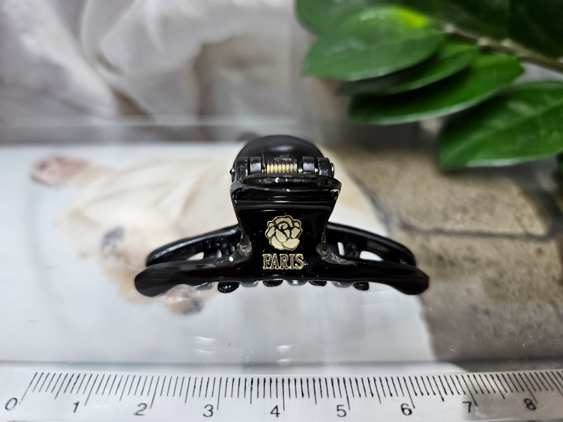 Заколка 1039005500474: цена 165 рублей.